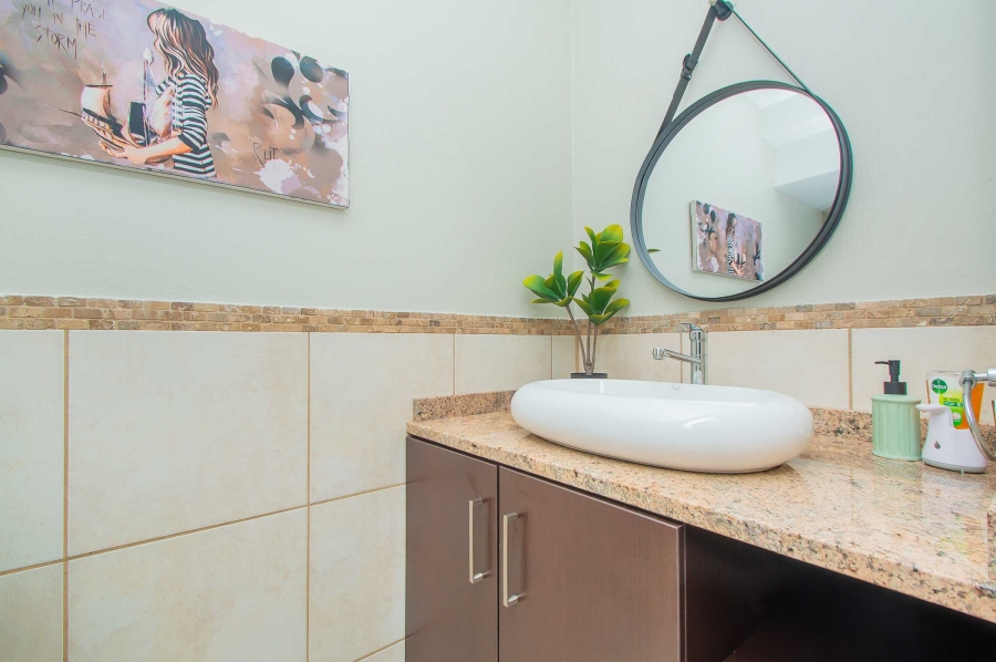 2 Bedroom Property for Sale in Willowbrook Gauteng