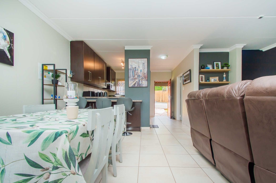 2 Bedroom Property for Sale in Willowbrook Gauteng