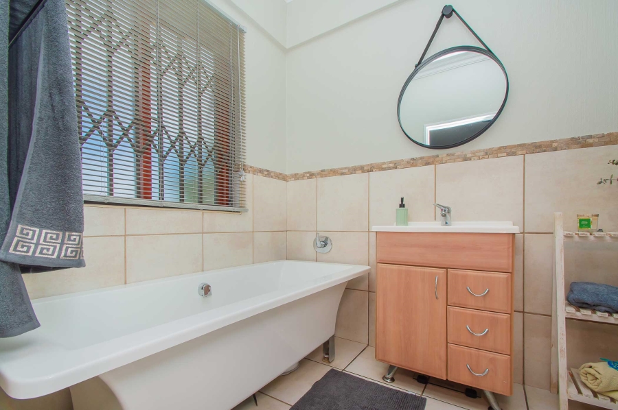 2 Bedroom Property for Sale in Willowbrook Gauteng