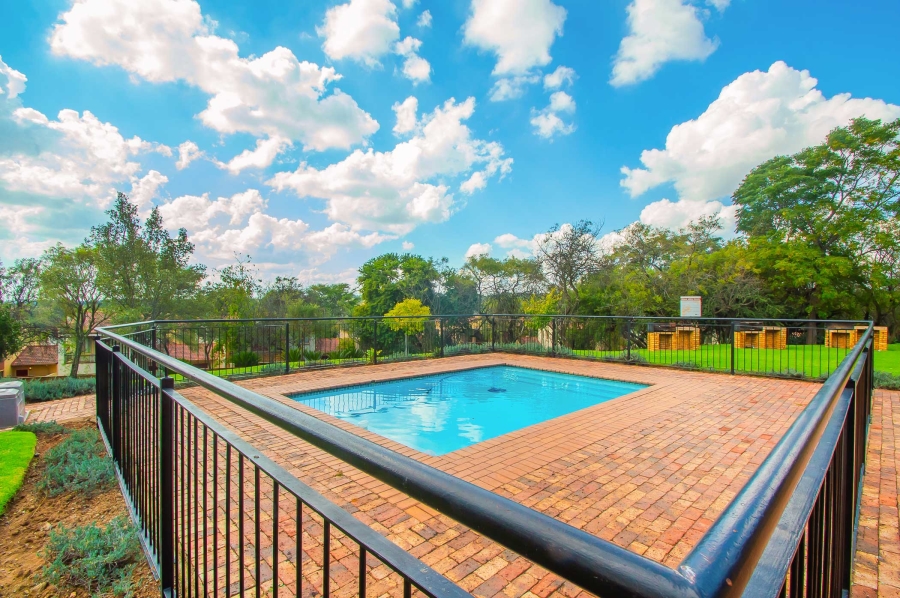 2 Bedroom Property for Sale in Willowbrook Gauteng