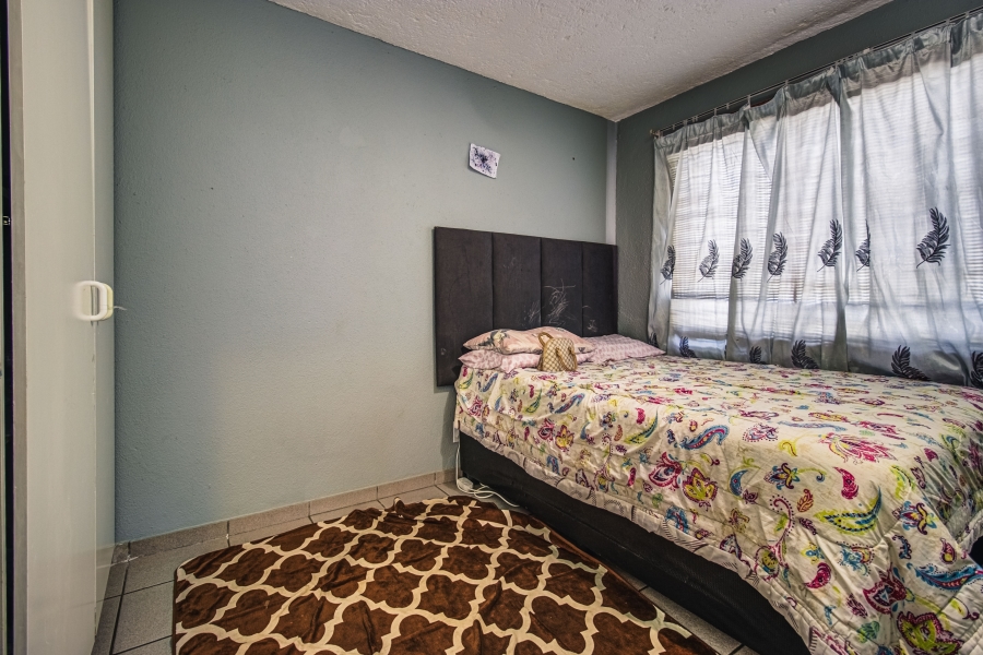2 Bedroom Property for Sale in Glen Marais Gauteng