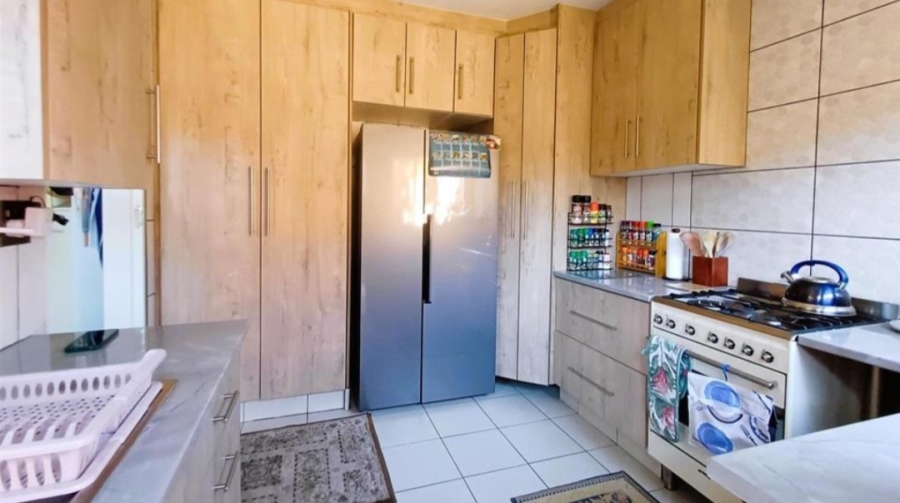 3 Bedroom Property for Sale in Aston Manor Gauteng