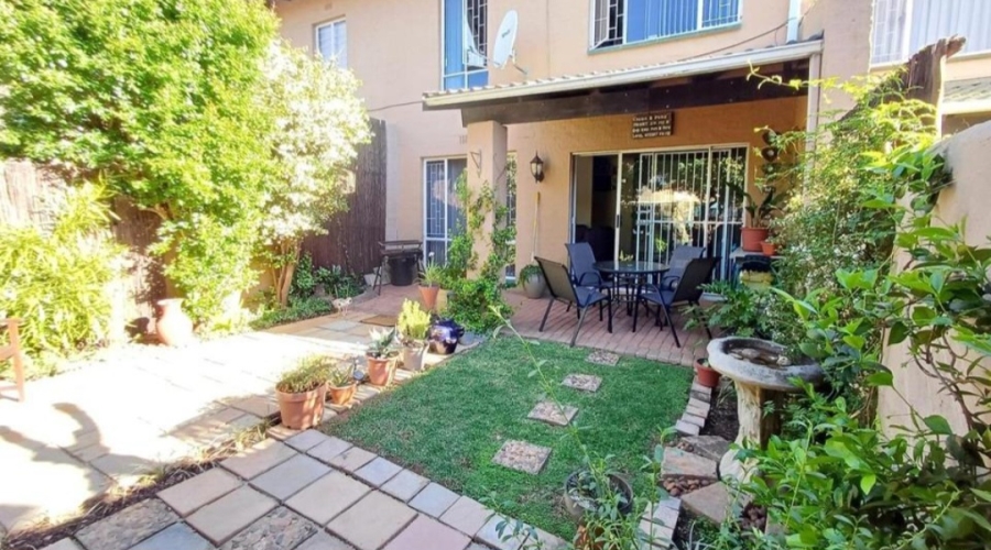 3 Bedroom Property for Sale in Aston Manor Gauteng