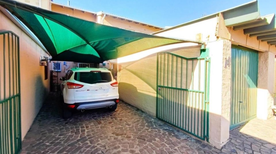 3 Bedroom Property for Sale in Aston Manor Gauteng