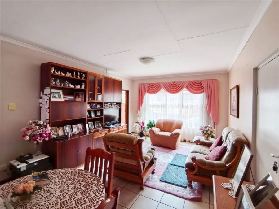 2 Bedroom Property for Sale in Brentwood Gauteng