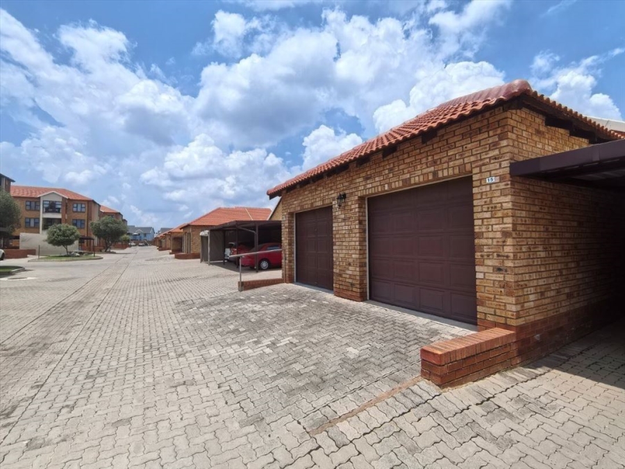 2 Bedroom Property for Sale in Brentwood Gauteng