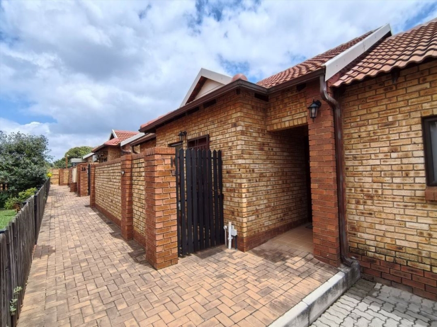 2 Bedroom Property for Sale in Brentwood Gauteng