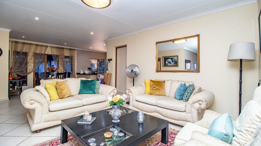 3 Bedroom Property for Sale in Greenstone Hill Gauteng
