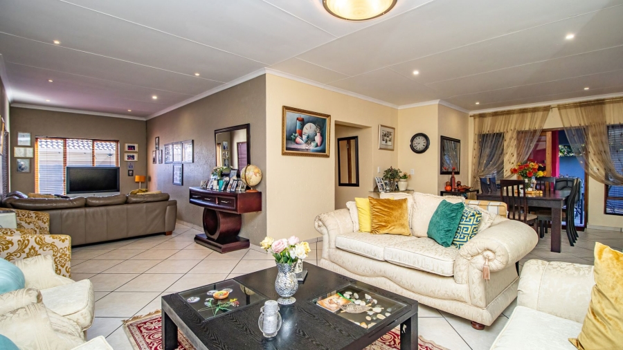3 Bedroom Property for Sale in Greenstone Hill Gauteng