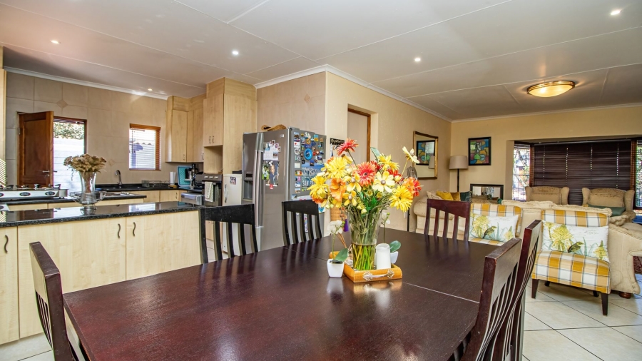 3 Bedroom Property for Sale in Greenstone Hill Gauteng
