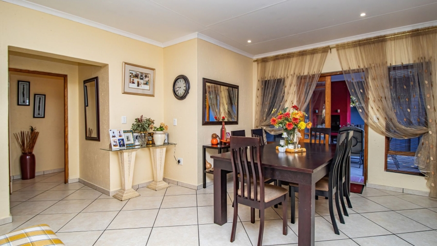 3 Bedroom Property for Sale in Greenstone Hill Gauteng