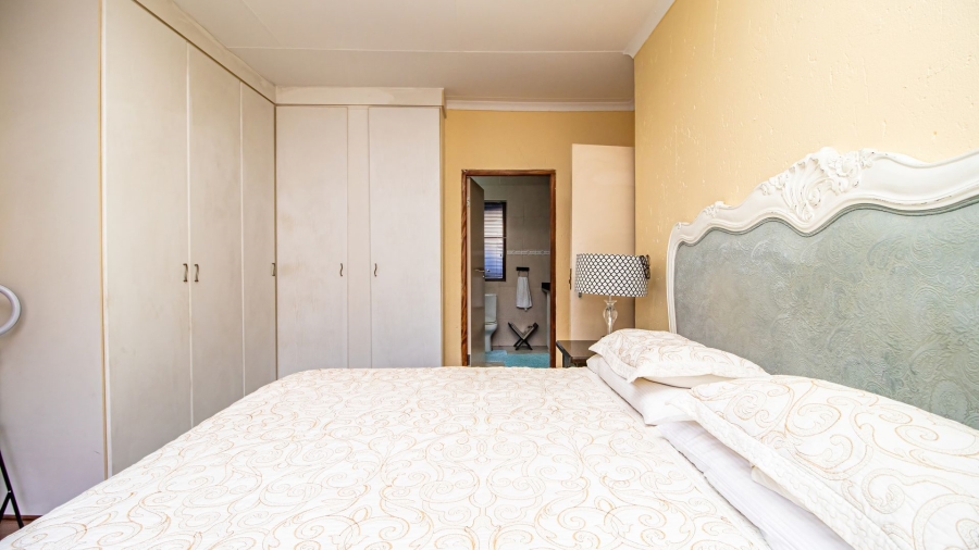 3 Bedroom Property for Sale in Greenstone Hill Gauteng