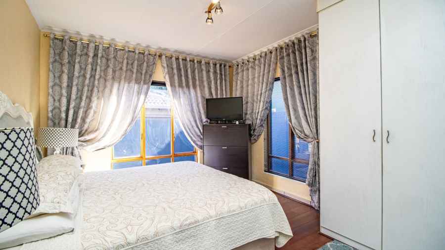 3 Bedroom Property for Sale in Greenstone Hill Gauteng