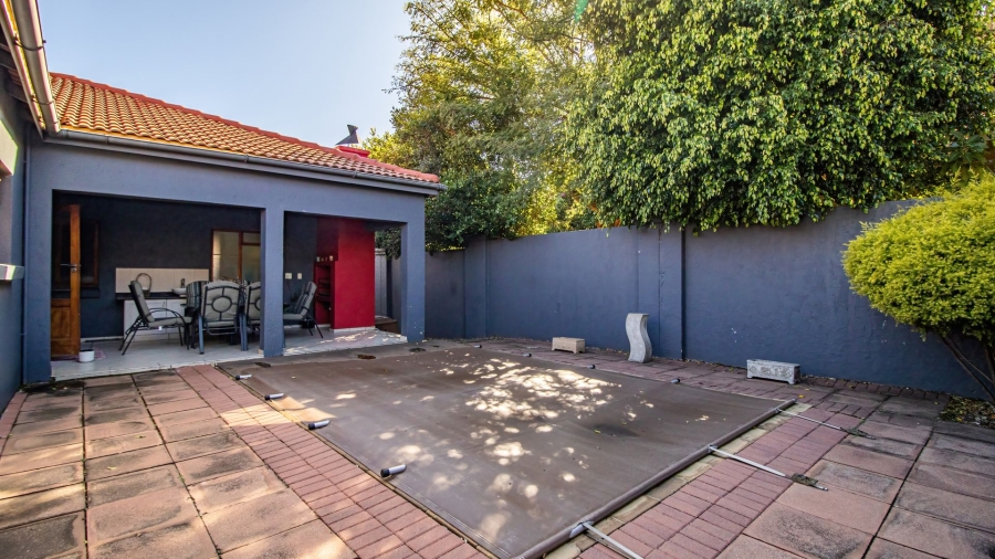 3 Bedroom Property for Sale in Greenstone Hill Gauteng