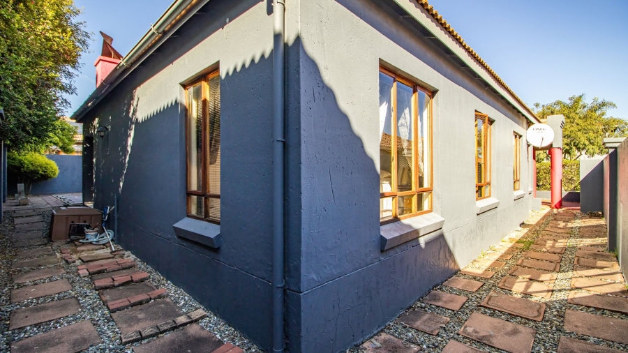 3 Bedroom Property for Sale in Greenstone Hill Gauteng