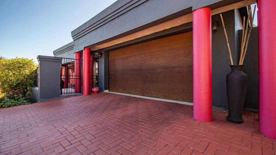 3 Bedroom Property for Sale in Greenstone Hill Gauteng