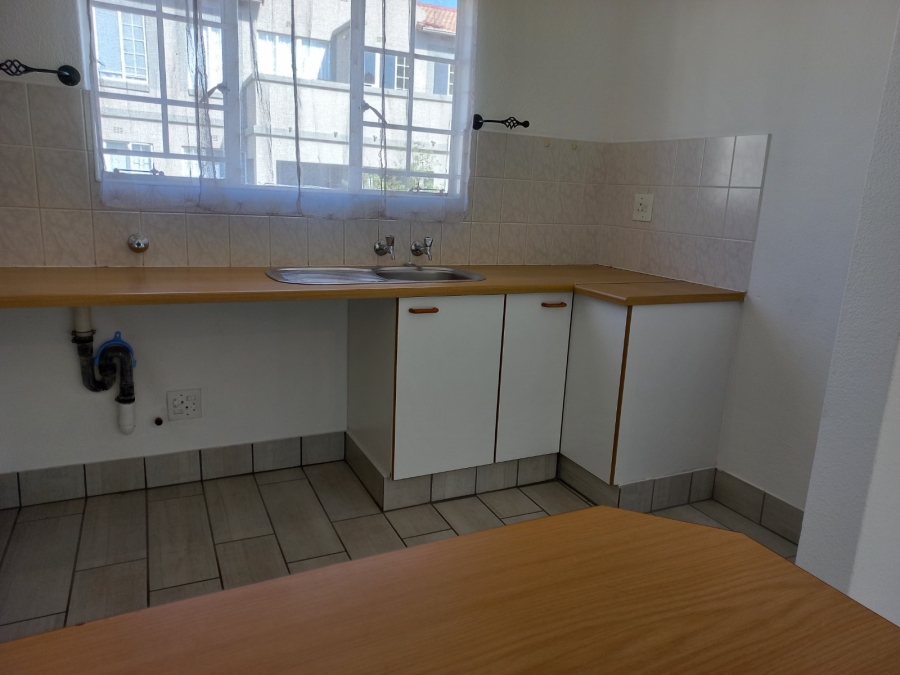To Let 1 Bedroom Property for Rent in Eden Glen Gauteng