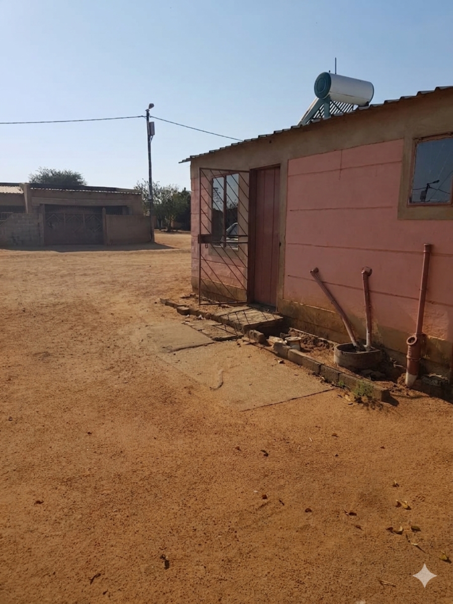 1 Bedroom Property for Sale in Winterveldt Gauteng