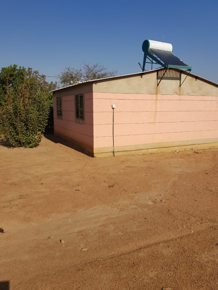 1 Bedroom Property for Sale in Winterveldt Gauteng
