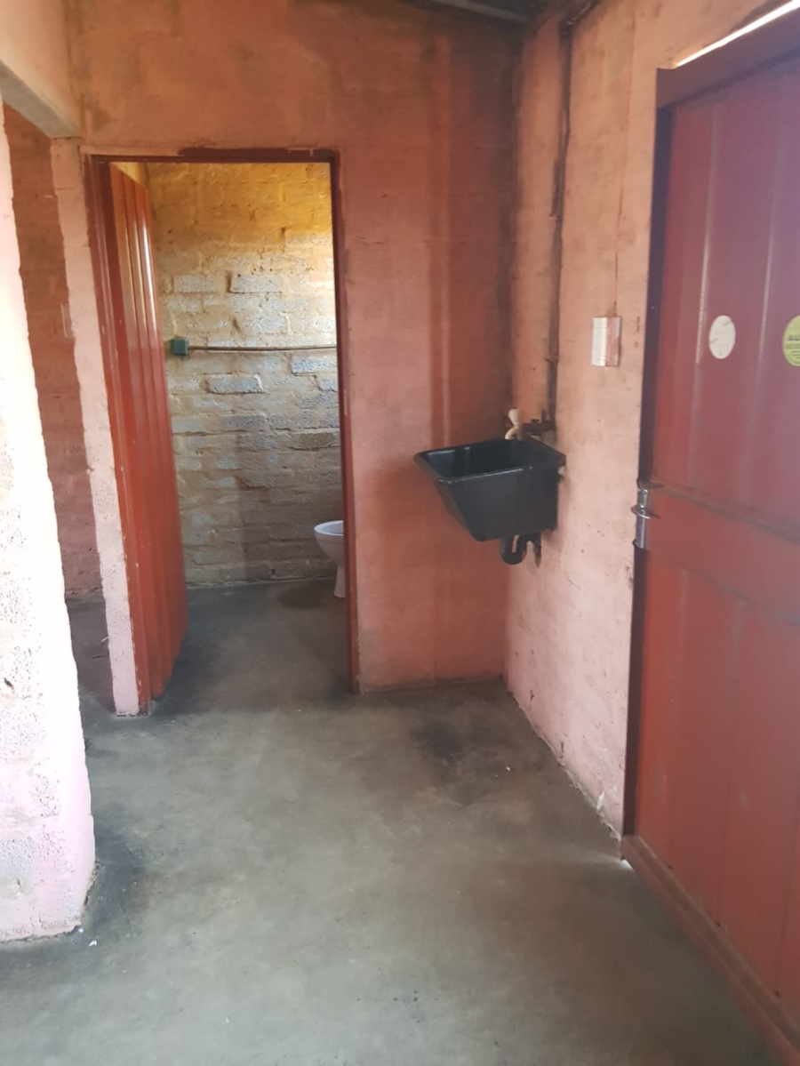 1 Bedroom Property for Sale in Winterveldt Gauteng