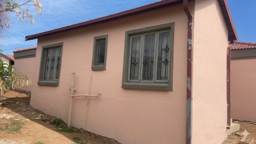 7 Bedroom Property for Sale in Mabopane Unit S Gauteng