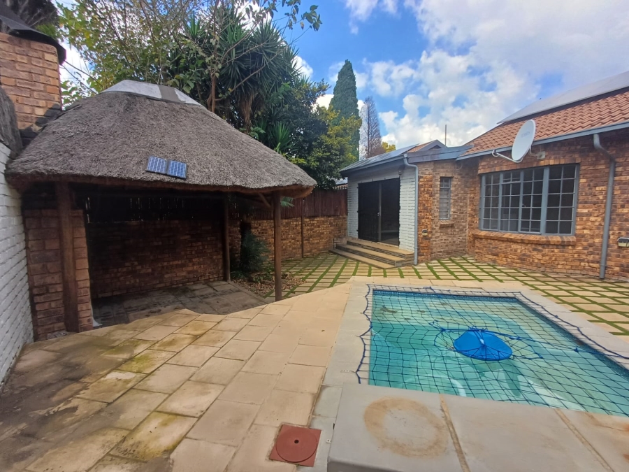To Let 3 Bedroom Property for Rent in Garsfontein Gauteng