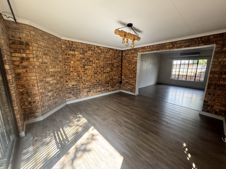 To Let 3 Bedroom Property for Rent in Garsfontein Gauteng