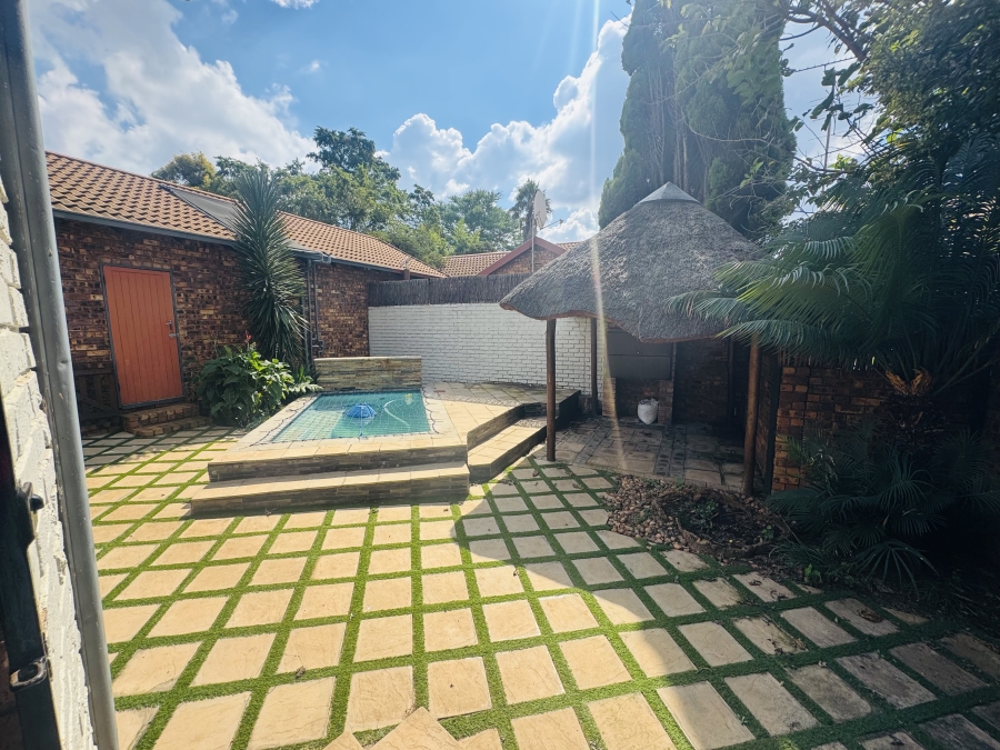 To Let 3 Bedroom Property for Rent in Garsfontein Gauteng
