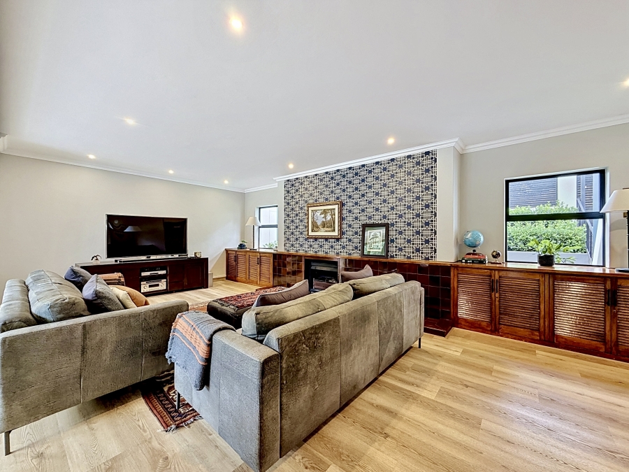 4 Bedroom Property for Sale in Waterkloof Gauteng