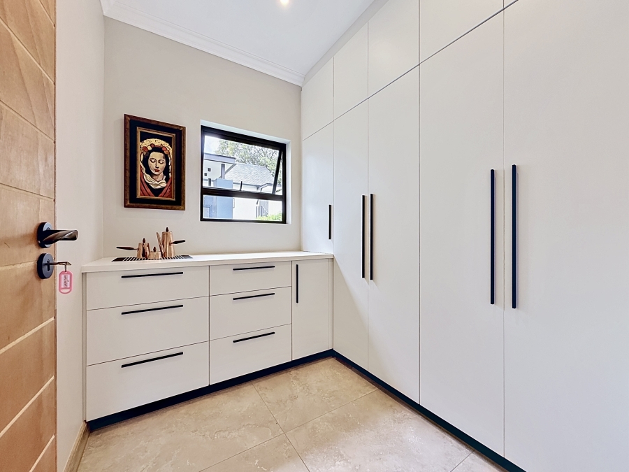 4 Bedroom Property for Sale in Waterkloof Gauteng