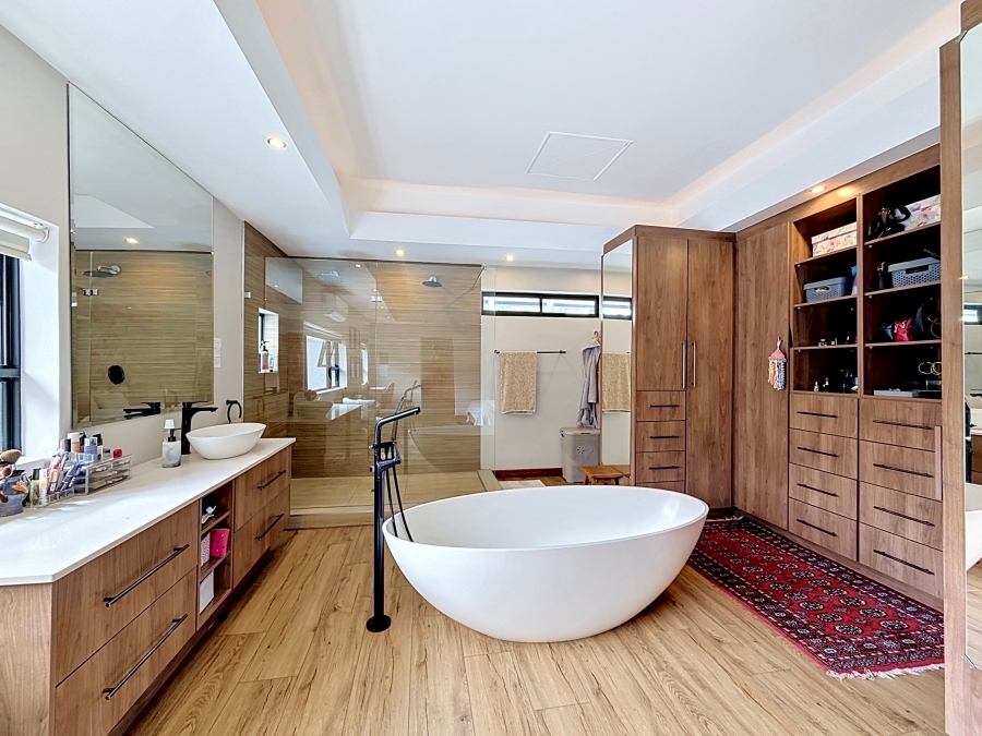 4 Bedroom Property for Sale in Waterkloof Gauteng