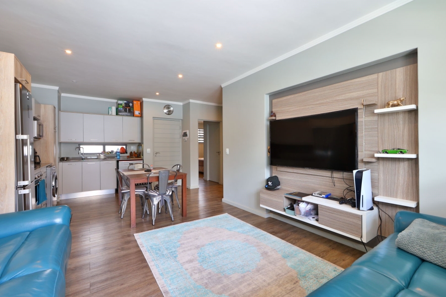 To Let 2 Bedroom Property for Rent in Rosebank Gauteng