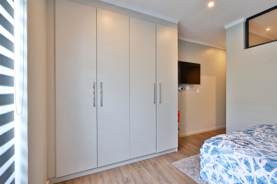 To Let 2 Bedroom Property for Rent in Rosebank Gauteng
