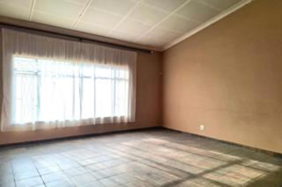 4 Bedroom Property for Sale in Sonland Park Gauteng