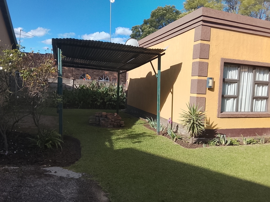 8 Bedroom Property for Sale in Bedworth Park Gauteng