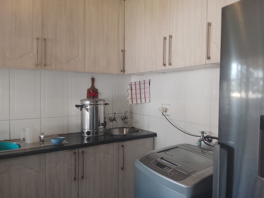 8 Bedroom Property for Sale in Bedworth Park Gauteng
