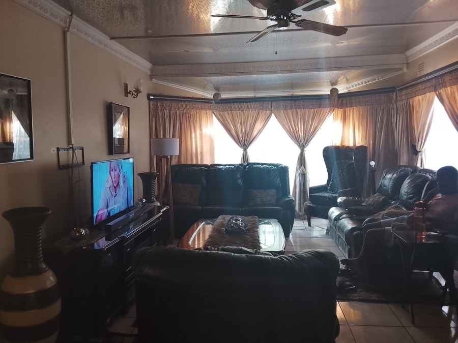 8 Bedroom Property for Sale in Bedworth Park Gauteng