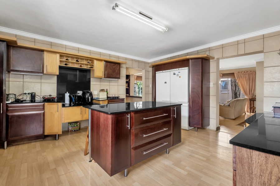 4 Bedroom Property for Sale in Morningside Gauteng