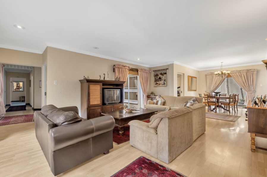 4 Bedroom Property for Sale in Morningside Gauteng