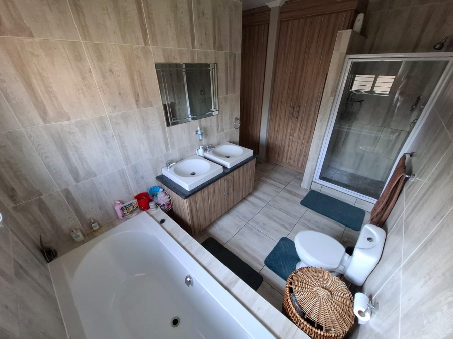 3 Bedroom Property for Sale in Sunair Park Gauteng
