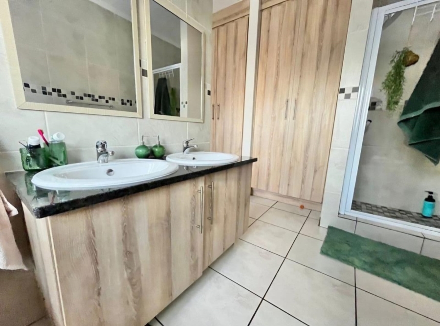 3 Bedroom Property for Sale in Sunair Park Gauteng