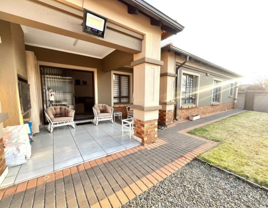 3 Bedroom Property for Sale in Sunair Park Gauteng