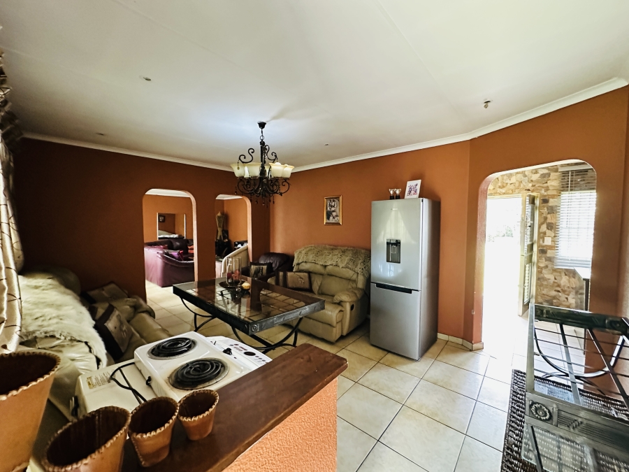 3 Bedroom Property for Sale in Brackendowns Gauteng