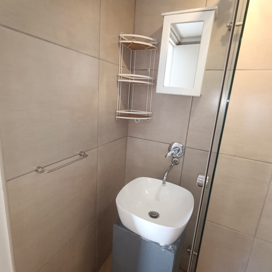 1 Bedroom Property for Sale in Westdene Gauteng