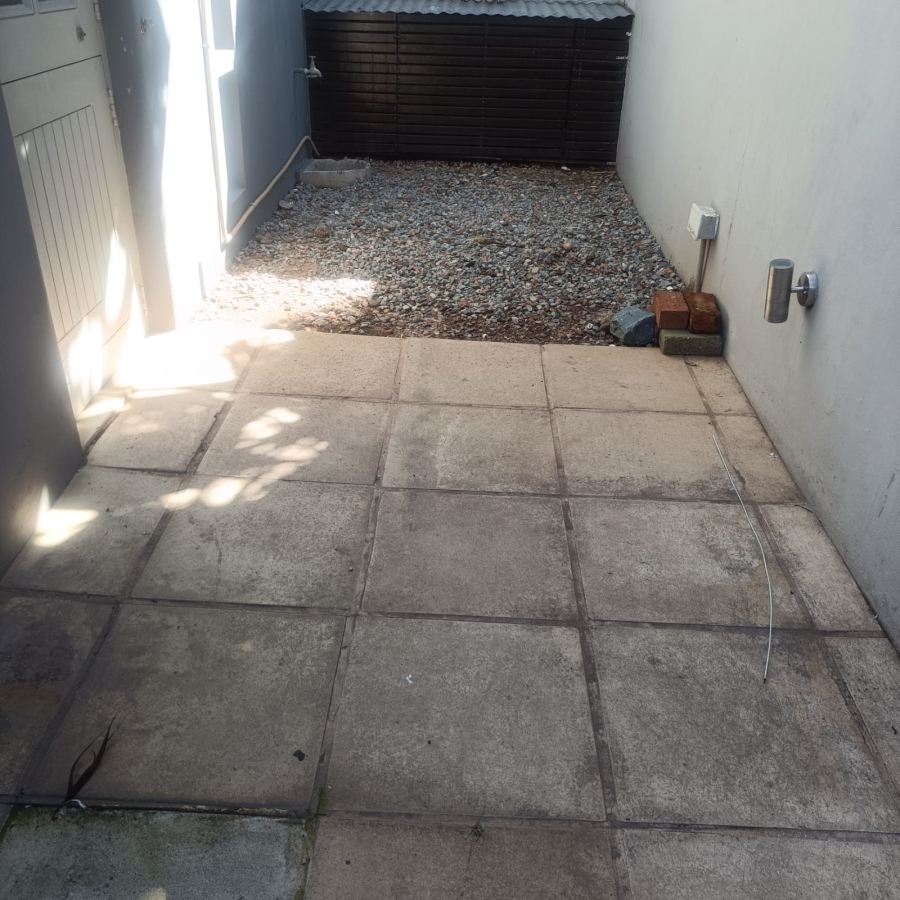 1 Bedroom Property for Sale in Westdene Gauteng