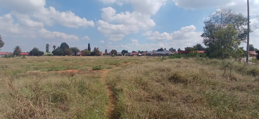 0 Bedroom Property for Sale in Unitas Park Gauteng