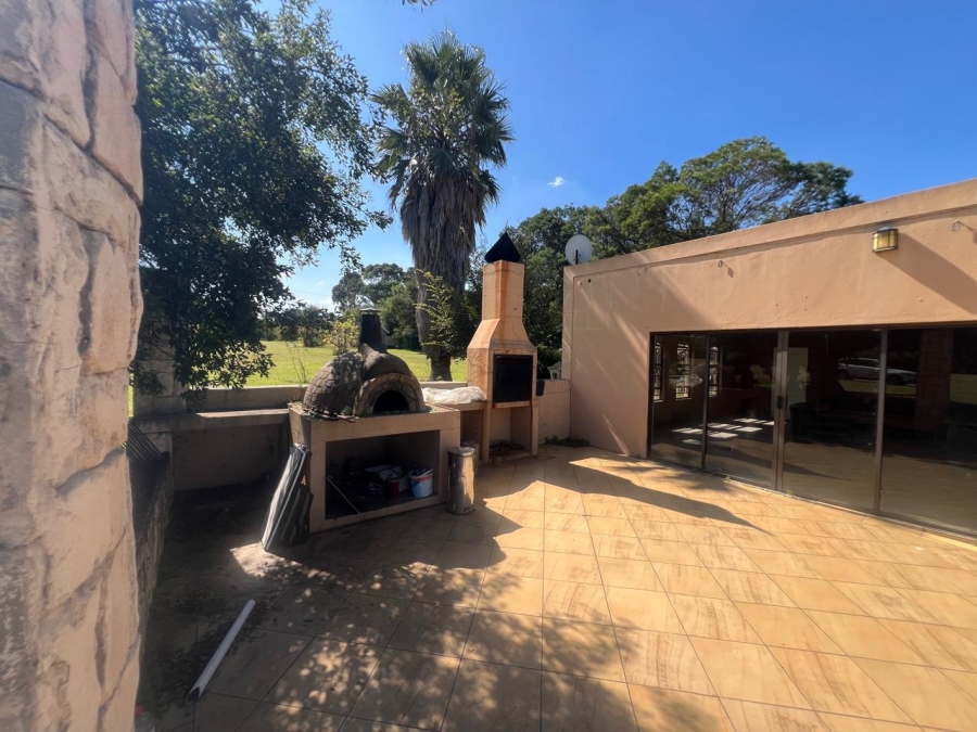2 Bedroom Property for Sale in Hartbeesfontein AH Gauteng