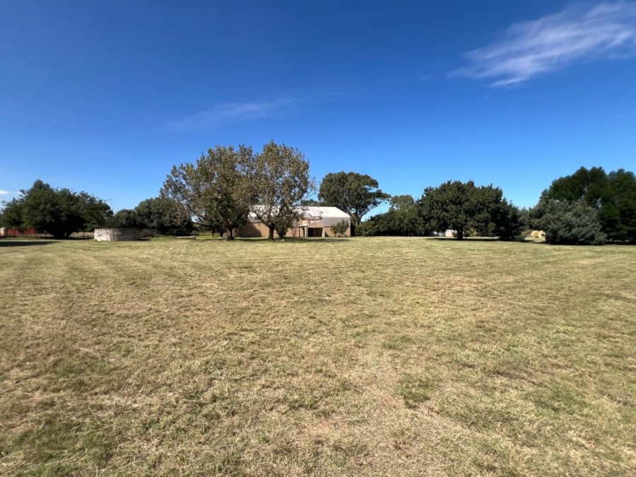 2 Bedroom Property for Sale in Hartbeesfontein AH Gauteng