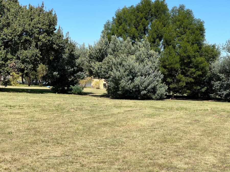 2 Bedroom Property for Sale in Hartbeesfontein AH Gauteng
