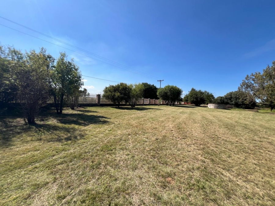 2 Bedroom Property for Sale in Hartbeesfontein AH Gauteng
